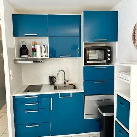 Nice Bright Studio With Garden On The Port Apartamento *